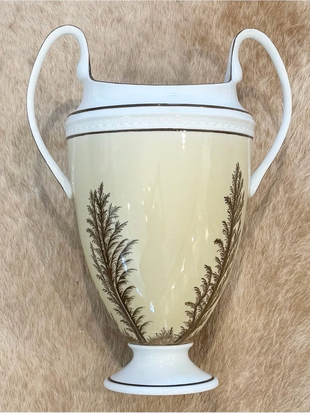 RARE Williamsburg Global Views Large Double Handled Crackled Glaze Mochaware Urn
